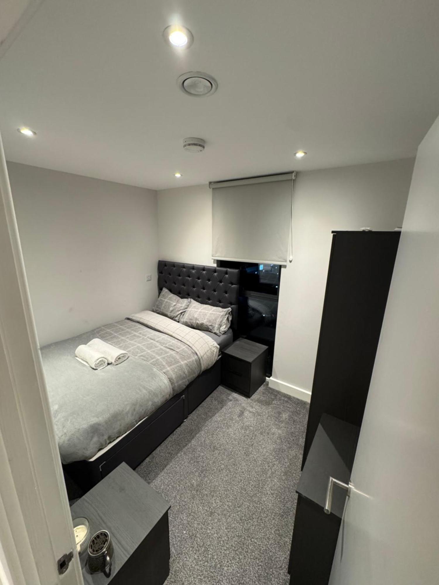 Regent Plaza Apartment Manchester Exterior photo