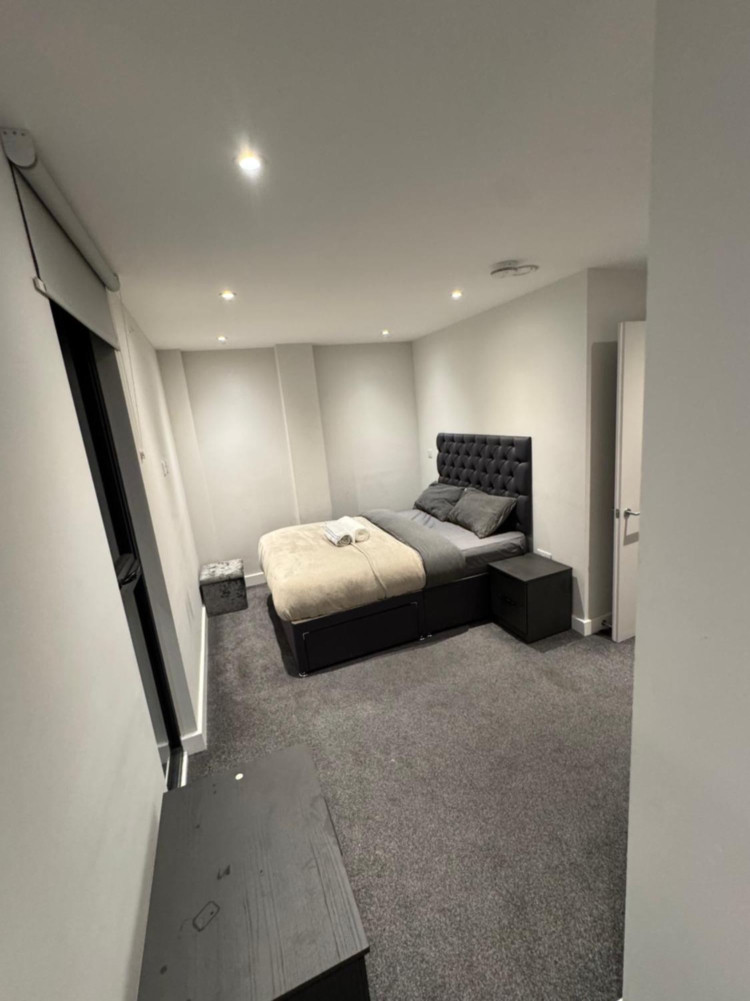 Regent Plaza Apartment Manchester Exterior photo